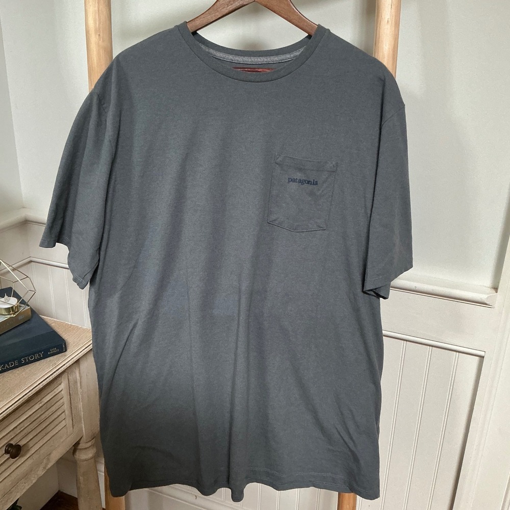Patagonia Mens Responsibili-Tee Gray Pocket Graphic T-Shirt XL 38511 Regular Fit